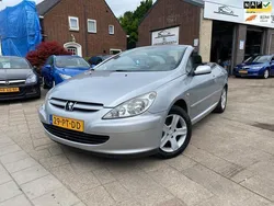 Grijs Gebruikt 2004 Peugeot 307 CC Cabriolet | € 2.499 (Eerlijke prijs)