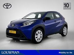 Blauw Gebruikt 2024 Toyota Aygo Play Hatchback | € 17.920 (Eerlijke prijs)