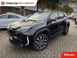 Zwart Gebruikt 2024 Toyota Yaris Cross SUV | € 28.450 (Iets duurder)