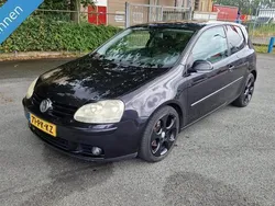 Zwart, metallic lak Gebruikt 2004 VW Golf IV Sportline Hatchback | € 1.899 (Eerlijke prijs)