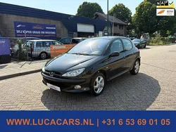 Zwart Gebruikt 2005 Peugeot 206 Griffe Hatchback | € 1.495 (Iets duurder)