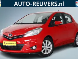 Rood Gebruikt 2013 Toyota Yaris Hatchback | € 12.850 (Iets duurder)