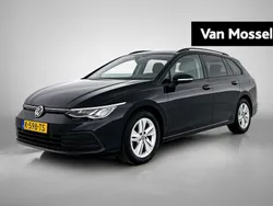 Zwart Gebruikt 2021 VW Golf VIII Life Stationwagen | € 19.900 (Eerlijke prijs)