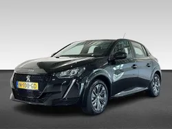 Zwart, metallic lak Gebruikt 2021 Peugeot e-208 Active Hatchback | € 14.930 (Goede deal)