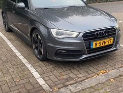 Grijs Gebruikt 2014 Audi A3 S-Line Hatchback | € 15.550 (Duur)