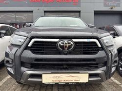 Grijs Nieuw 2025 Toyota HiLux Pickup | € 59.900