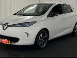 Wit Gebruikt 2010 Renault Zoe Intens Hatchback | € 10.999