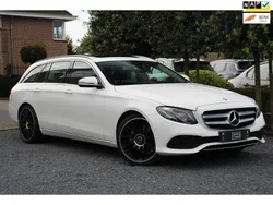 Wit, metallic lak Gebruikt 2017 Mercedes E220 Prestige Stationwagen | € 23.950 (Goede deal)