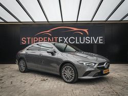 Grijs Gebruikt 2022 Mercedes CLA250 Sedan | € 35.900 (Iets duurder)