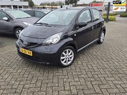 Zwart Gebruikt 2008 Toyota Aygo Hatchback | € 3.650 (Iets duurder)