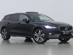 Zwart Gebruikt 2024 Volvo V60 CC Ultimate Stationwagen | € 60.800 (Iets duurder)