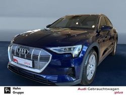 Blauw Gebruikt 2021 Audi e-tron SUV | € 42.139 (Eerlijke prijs)