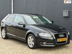 Zwart (metallic) Gebruikt 2011 Audi A3 Attraction Hatchback | € 4.245 (Eerlijke prijs)