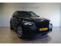 Zwart Gebruikt 2022 BMW X5 M Sport SUV | € 57.950 (Eerlijke prijs)