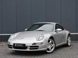 Grijs, metallic lak Gebruikt 2005 Porsche 911 Carrera S Coupé | € 46.950 (Eerlijke prijs)