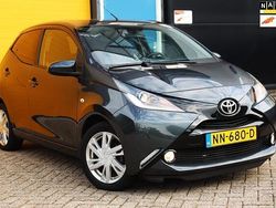 Grijs Gebruikt 2017 Toyota Aygo Sport Hatchback | € 12.650 (Eerlijke prijs)