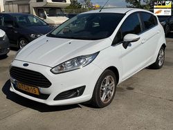 Wit Gebruikt 2014 Ford Fiesta Titanium Hatchback | € 4.999 (Eerlijke prijs)