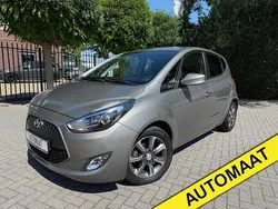 Grijs, metallic lak Gebruikt 2019 Hyundai ix20 MPV | € 17.750 (Eerlijke prijs)
