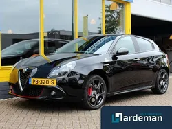 Zwart Gebruikt 2016 Alfa Romeo Giulietta Quadrifoglio Verde Hatchback | € 12.990 (Iets duurder)