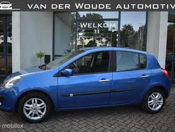 Blauw Gebruikt 2005 Renault Clio R.S. Authentique Hatchback | € 1.650 (Iets duurder)