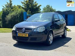 Zwart Gebruikt 2005 VW Polo Comfortline Hatchback | € 1.950 (Eerlijke prijs)