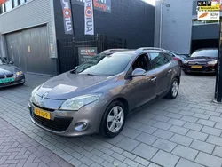 Grijs Gebruikt 2011 Renault Mégane GrandTour Dynamique Stationwagen | € 3.999 (Eerlijke prijs)