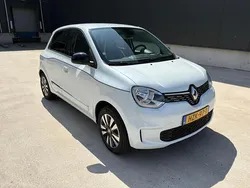 Wit Gebruikt 2024 Renault Twingo Collection Hatchback | € 14.250 (Eerlijke prijs)