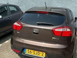 Bruin Gebruikt 2011 Kia Rio Plus MPV | € 2.800 (Iets duurder)