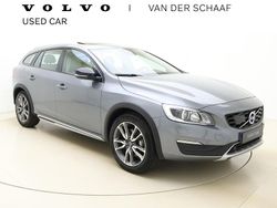 Grijs Gebruikt 2016 Volvo V60 CC Summum Stationwagen | € 25.900 (Iets duurder)