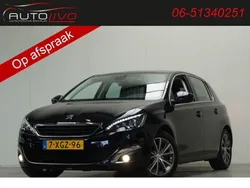 Blauw, metallic lak Gebruikt 2014 Peugeot 308 Premium Hatchback | € 7.995 (Iets duurder)