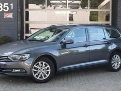Grijs Gebruikt 2016 VW Passat Highline Stationwagen | € 15.950 (Eerlijke prijs)