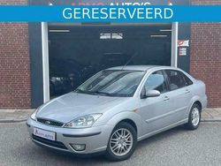 Grijs Gebruikt 2002 Ford Focus Ghia Sedan | € 1.250 (Eerlijke prijs)