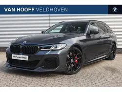 Grijs Gebruikt 2023 BMW 530e Comfort Edition Stationwagen | € 47.950 (Duur)