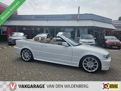 Wit, metallic lak Gebruikt 2004 BMW 330 Cabriolet Executive Cabriolet | € 29.950