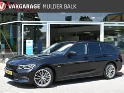 Zwart Gebruikt 2022 BMW 320 Stationwagen | € 33.900 (Eerlijke prijs)