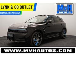 Zwart Gebruikt 2023 Lynk & Co 01 SUV | € 28.699 (Eerlijke prijs)