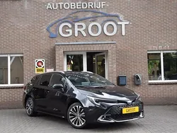 Zwart Gebruikt 2024 Toyota Corolla Hybrid Stationwagen | € 28.950 (Super prijs)