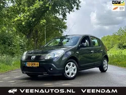 Grijs Gebruikt 2008 Dacia Sandero Lauréate Hatchback | € 4.950 (Iets duurder)