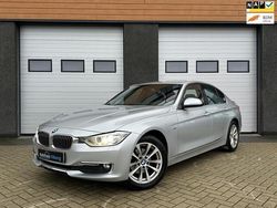 Grijs, metallic lak Gebruikt 2014 BMW 316 Executive Sedan | € 11.990 (Eerlijke prijs)