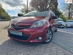 Rood Gebruikt 2012 Toyota Yaris Hatchback | € 7.995 (Goede deal)