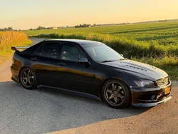 Gebruikt 2000 Lexus IS200 Sport Line Sedan | € 9.350