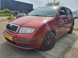 Rood Gebruikt 2005 Skoda Fabia Hatchback | € 1.000 (Goede deal)