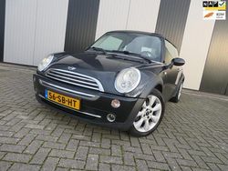 Zwart (metallic) Gebruikt 2005 Mini ONE Salt Hatchback | € 1.950 (Eerlijke prijs)