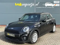 Zwart, metallic lak Gebruikt 2019 Mini ONE Pepper Hatchback | € 17.440 (Eerlijke prijs)