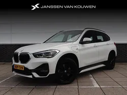 Wit Gebruikt 2022 BMW X1 Executive SUV | € 30.845 (Eerlijke prijs)