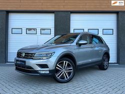 Grijs, metallic lak Gebruikt 2016 VW Tiguan Highline SUV | € 29.990 (Duur)