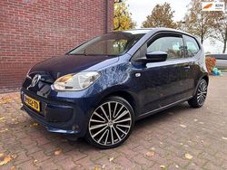 Blauw Gebruikt 2015 VW up! take up! Hatchback | € 3.999 (Eerlijke prijs)