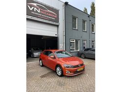 Oranje Gebruikt 2018 VW Polo Highline Hatchback | € 8.950 (Iets duurder)