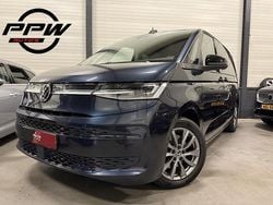 Blauw Gebruikt 2022 VW Multivan Energetic Van | € 44.850 (Goede deal)