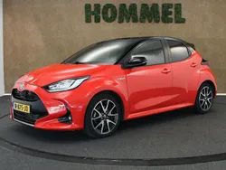 Rood Gebruikt 2021 Toyota Yaris Hybrid Edition Hatchback | € 23.145 (Iets duurder)